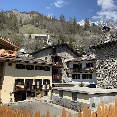 Casa Ornella Apartment Courmayeur Exterior photo