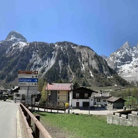 Casa Ornella Apartment Courmayeur Exterior photo